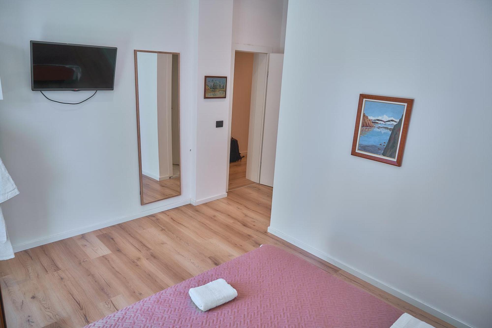Kalpazo Inn Tirana Esterno foto