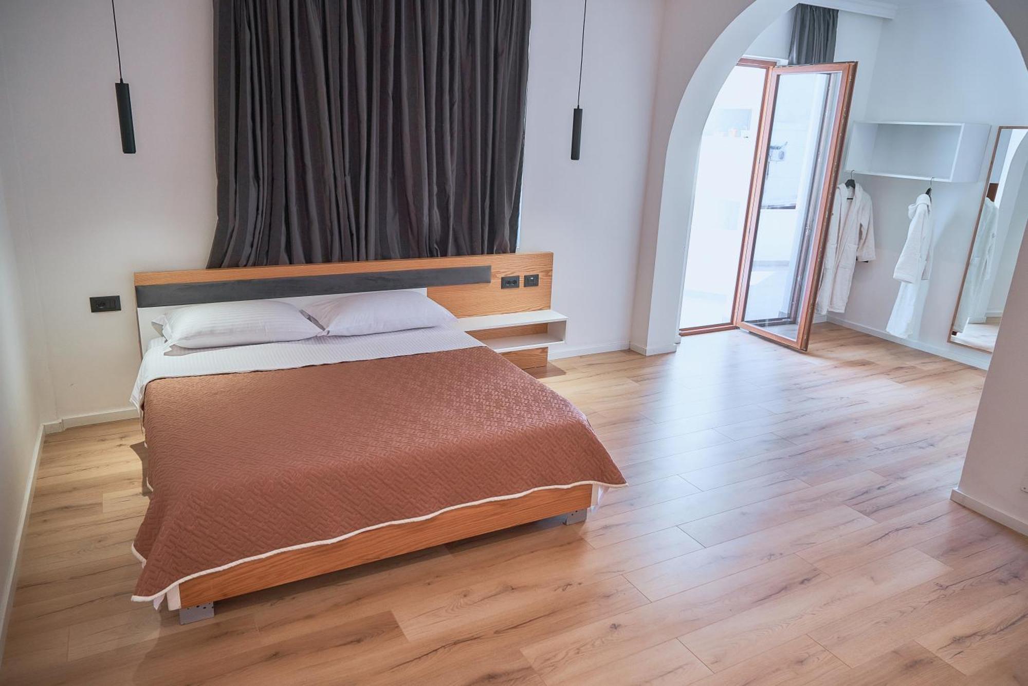 Kalpazo Inn Tirana Esterno foto
